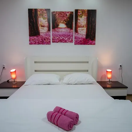 Sweet Dreams 3*